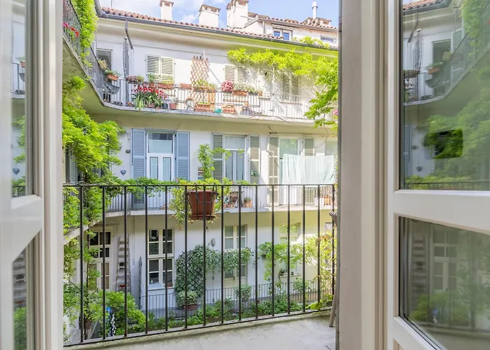 Maison Garibaldi! Turin